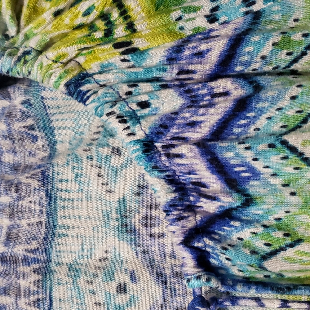Drawstring neck top - Picture 2 of 6